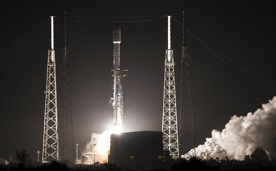 Padesátý start rakety Falcon 9 spolenosti SpaceX se uskutenil 6.3.2018 z...