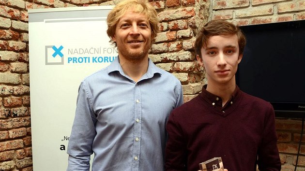 Zakladatel Nadačního fondu proti korupci Karel Janeček a aktivista Jakub Čech. Zakladatel Nadačního fondu proti korupci Karel Janeček a aktivista Jakub Čech.
