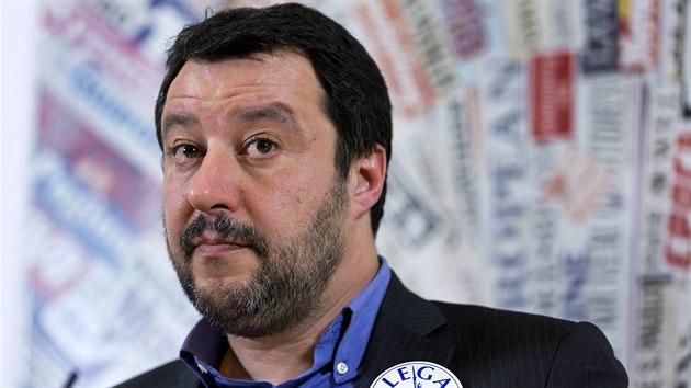 f Ligy Severu Matteo Salvini na tiskov konferenci v m (22. bezna 2018)