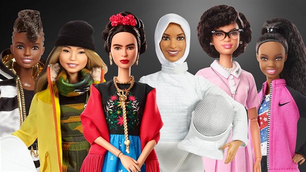 Kolekce panenek Barbie z bezna 2018 oslavuje eny pi pleitosti Mezinrodnho dne en.