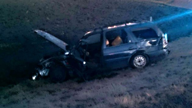 Hasi Zdenk Selner ve tvrtek ve svm volnu zachrnil idie z hocho auta u Pern na Beclavsku. Vz pot uhasili jeho kolegov.