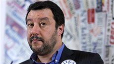 éf Ligy Severu Matteo Salvini na tiskové konferenci v ím (22. bezna 2018)