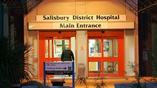 Sergej Skripal leí v kritickém stavu v nemocnici v Salisbury (5. bezna 2018).