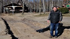 Zemní práce na úpravách cesty kolem Kristýny už začaly a lžíce bagrů se... Zemní práce na úpravách cesty kolem Kristýny už začaly a lžíce bagrů se...