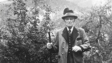 Jan Larisch-Mönnich (1872-1962) vystudoval práva na univerzitě ve Vídni. Jan Larisch-Mönnich (1872-1962) vystudoval práva na univerzitě ve Vídni.