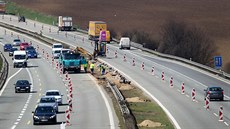 Rekonstrukce úseku dálnice D1 u Brna. (duben 2015)