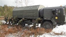 Vojáky hranického 71. mechanizovaného praporu čekalo během čtyřdenní... Vojáky hranického 71. mechanizovaného praporu čekalo během čtyřdenní...