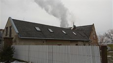 Podnikatel provozuje bez povolení linku na dřevěné brikety v rodinném domě v... Podnikatel provozuje bez povolení linku na dřevěné brikety v rodinném domě v...