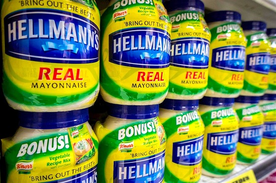 Do konglomerátu Unilever patí napíklad znaka Hellmann's (ilustraní snímek)