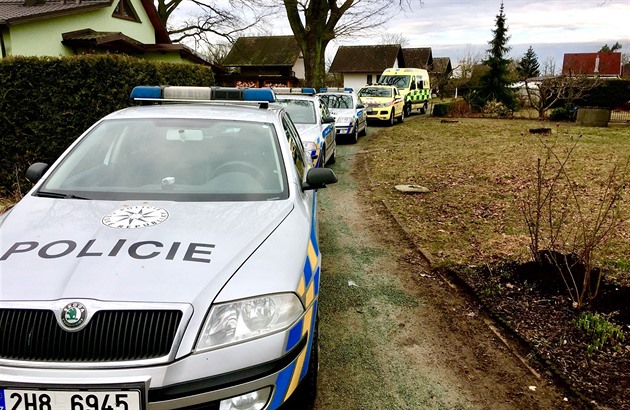 Policie asistovala záchranám pi zajitní psychicky nemocného, který hrozil...