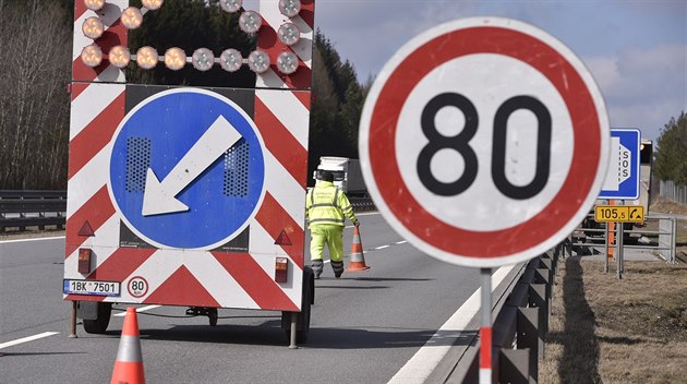 Na dálnici D1 začaly 15. března 2018 dvouleté opravy mezi Humpolcem na 90.... Na dálnici D1 začaly 15. března 2018 dvouleté opravy mezi Humpolcem na 90....