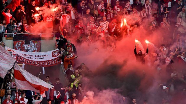 TRIBUNA SEVER Slvistit fandov bhem ligovho utkn proti Olomouci.