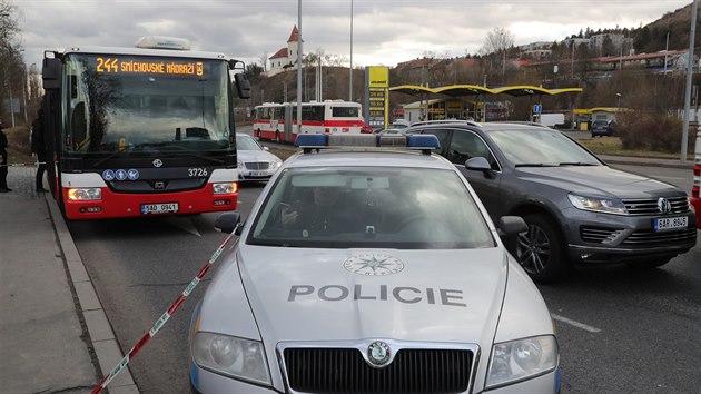 Policie vyetuje stelbu u smíchovského nádraí (13.3.2018)