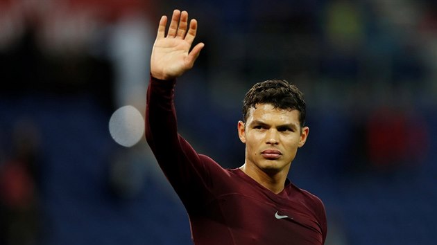 Thiago Silva z Paris Saint-Germain zdrav divky.