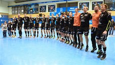 Lovosičtí házenkáři slaví výhru nad Jičínem. Lovosičtí házenkáři slaví výhru nad Jičínem.