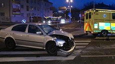 V ranních hodinách došlo k nehodě v pražské ulici Kobyliské náměstí (12. března... V ranních hodinách došlo k nehodě v pražské ulici Kobyliské náměstí (12. března...
