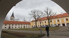 Okříšky plánují stěhování úřadu městyse z areálu opraveného zámku. Uvolněné... Okříšky plánují stěhování úřadu městyse z areálu opraveného zámku. Uvolněné...