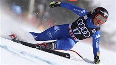 Italská lyžařka Sofia Goggiaová na trati superobřího slalomu v Aare. Italská lyžařka Sofia Goggiaová na trati superobřího slalomu v Aare.