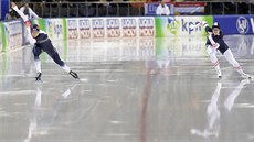 Česká rychlobruslařka Karolína Erbanová (vlevo) bojuje na pětistovce v Minsku,... Česká rychlobruslařka Karolína Erbanová (vlevo) bojuje na pětistovce v Minsku,...