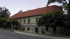Současný pohled na bývalou textilní manufakturu v Oseku. Současný pohled na bývalou textilní manufakturu v Oseku.