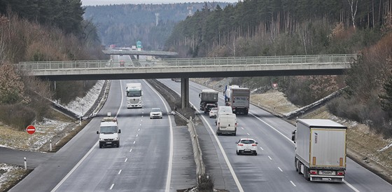 Dálnici D5 z Plzn do Rozvadova ekají opravy. Potrvají pt let.  