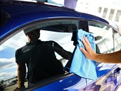 Jarní úklid automobilu: Používejte vždy čisté mycí rukavice, sušící ručníky a... Jarní úklid automobilu: Používejte vždy čisté mycí rukavice, sušící ručníky a...
