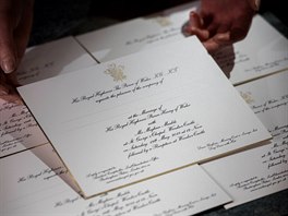 Pozvánky na svatbu prince Harryho a Meghan Markle (Londýn, 22. bezna 2018)