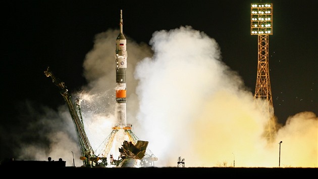Raketa Sojuz MS-08 pi startu 21.3.2018 v 18:45 z kosmodromu Bajkonur. Na...