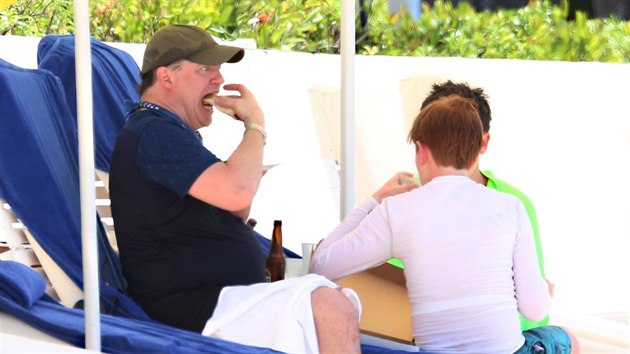 Brendan Fraser na dovolen na Barbadosu se syny (21. bezna 2018)