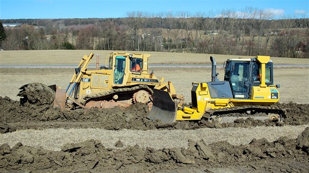 V prmyslov zn Zbo ve Dvoe Krlov zaaly bagry odkrvat zeminu pro archeologick przkum ped stavbou dal tovrny Karsit Automotive.