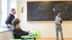 Matematika je na ScioŠkole jedním z vůbec nejoblíbenějších předmětů. Učí je zde... Matematika je na ScioŠkole jedním z vůbec nejoblíbenějších předmětů. Učí je zde...