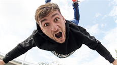 Taras „Tary“ Povoroznyk je nadšeným propagátorem parkouru. Napsal knihu, dělá... Taras „Tary“ Povoroznyk je nadšeným propagátorem parkouru. Napsal knihu, dělá...