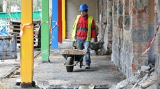 Stavebníci v současnosti obsadili i mateřskou školu Beruška v libereckých... Stavebníci v současnosti obsadili i mateřskou školu Beruška v libereckých...