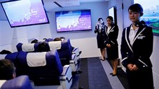 Cestujícím s virtuální japonskou leteckou společností First Airlines jsou k... Cestujícím s virtuální japonskou leteckou společností First Airlines jsou k...