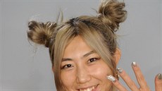 Mei Kawajiri v zákulisí newyorského týdne módy v září 2016. Mei Kawajiri v zákulisí newyorského týdne módy v září 2016.