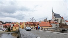 Po zavedení zákazu vjezdu do historického centra Českého Krumlova byl auta... Po zavedení zákazu vjezdu do historického centra Českého Krumlova byl auta...