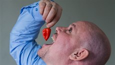Vášní Ladislava Křížka z Dašic u Holic jsou chilli papričky. Vášní Ladislava Křížka z Dašic u Holic jsou chilli papričky.