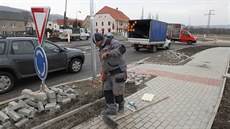 Současná situace na kruhovém objezdu v Přestanově. Současná situace na kruhovém objezdu v Přestanově.