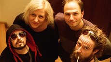 Dorota Barová z Tara Fuki a hudebníci z Korben Dallas vytvořili kapelu Tugriki. Dorota Barová z Tara Fuki a hudebníci z Korben Dallas vytvořili kapelu Tugriki.