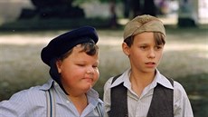 Jakub Hladík a Adam Novák v seriálu Bylo nás pět (1994) Jakub Hladík a Adam Novák v seriálu Bylo nás pět (1994)