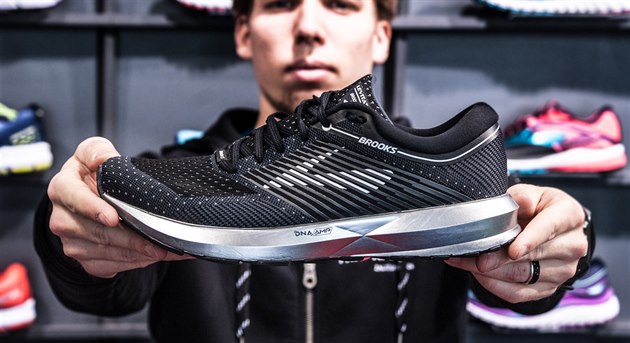 TEST: Brooks Levitate je obojživelník na trénink i do městské džungle TEST: Brooks Levitate je obojživelník na trénink i do městské džungle