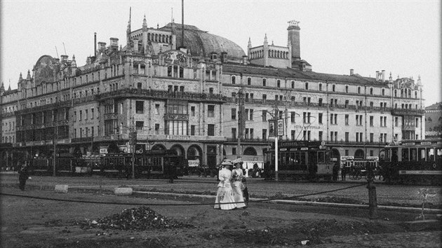 Moskevský Hotel Metropol na dobovém snímku Moskevský Hotel Metropol na dobovém snímku