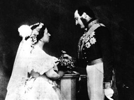 Svatební fotografie získaly podle galeristy popularitu díky snímku královny...