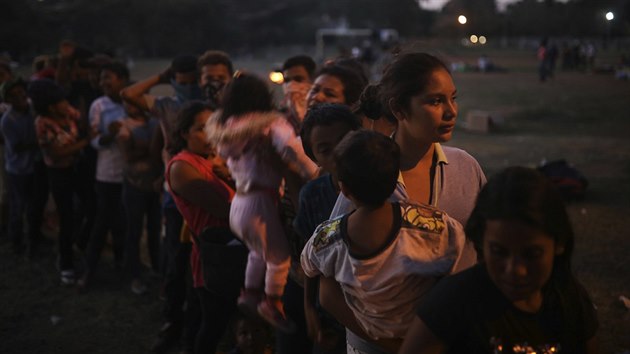 Karavana migrant na cest Mexikem k hranicm USA (2. dubna 2018)