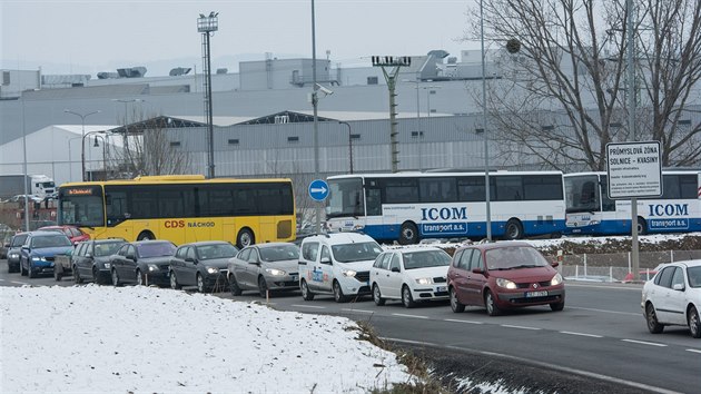 Zamstnanci zvodu koda Kvasiny mohou vyut vce ne destky svozovch linek ze irokho okol.