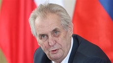 Prezident Miloš Zeman při návštěvě Slovenska (5. dubna 2018) Prezident Miloš Zeman při návštěvě Slovenska (5. dubna 2018)