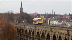 Omezení na 30 km/h v minulosti postihlo například trať mezi Libercem a Žitavou.... Omezení na 30 km/h v minulosti postihlo například trať mezi Libercem a Žitavou....
