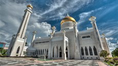 Sultánova meita. Brunejský symbol islámské víry je dominantou hlavního msta...