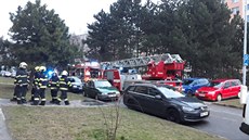 Šest jednotek hasičů vyrazilo v neděli před půl šestou ráno k požáru bytu v... Šest jednotek hasičů vyrazilo v neděli před půl šestou ráno k požáru bytu v...