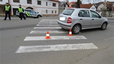 Děti přecházely po přechodu u mostu přes Blanici v Husinci. Děti přecházely po přechodu u mostu přes Blanici v Husinci.
